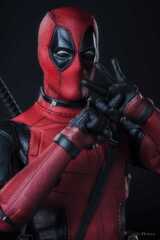 Deadpool 2 Deadpool 1/6th Scale Collectible Figure | Figround