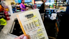 Mega Millions jackpot soars to nearly $1 billion. Here's what to ...