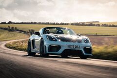 2023 Porsche 718 Spyder RS vs. Porsche 718 Spyder - PistonHeads UK