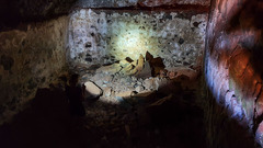 Cave and Minoan Cistern near Finikia - Santorini - santorini-more