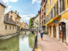 Canal Du Thiou Colorful Houses