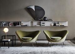 Molteni Enveloping Back Armchair