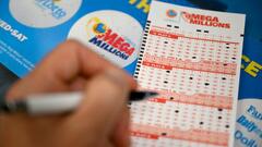 Mega Millions climbs to $977 Million for next drawing after no ...