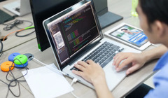 Web Developer Vs. Software Developer: Understanding the Differences