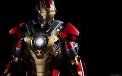 Hot Toys Iron Man 3 1/6 Scale Figure Iron Man Mark 17 Heartbreaker Movie Masterpiece (Iron Man)